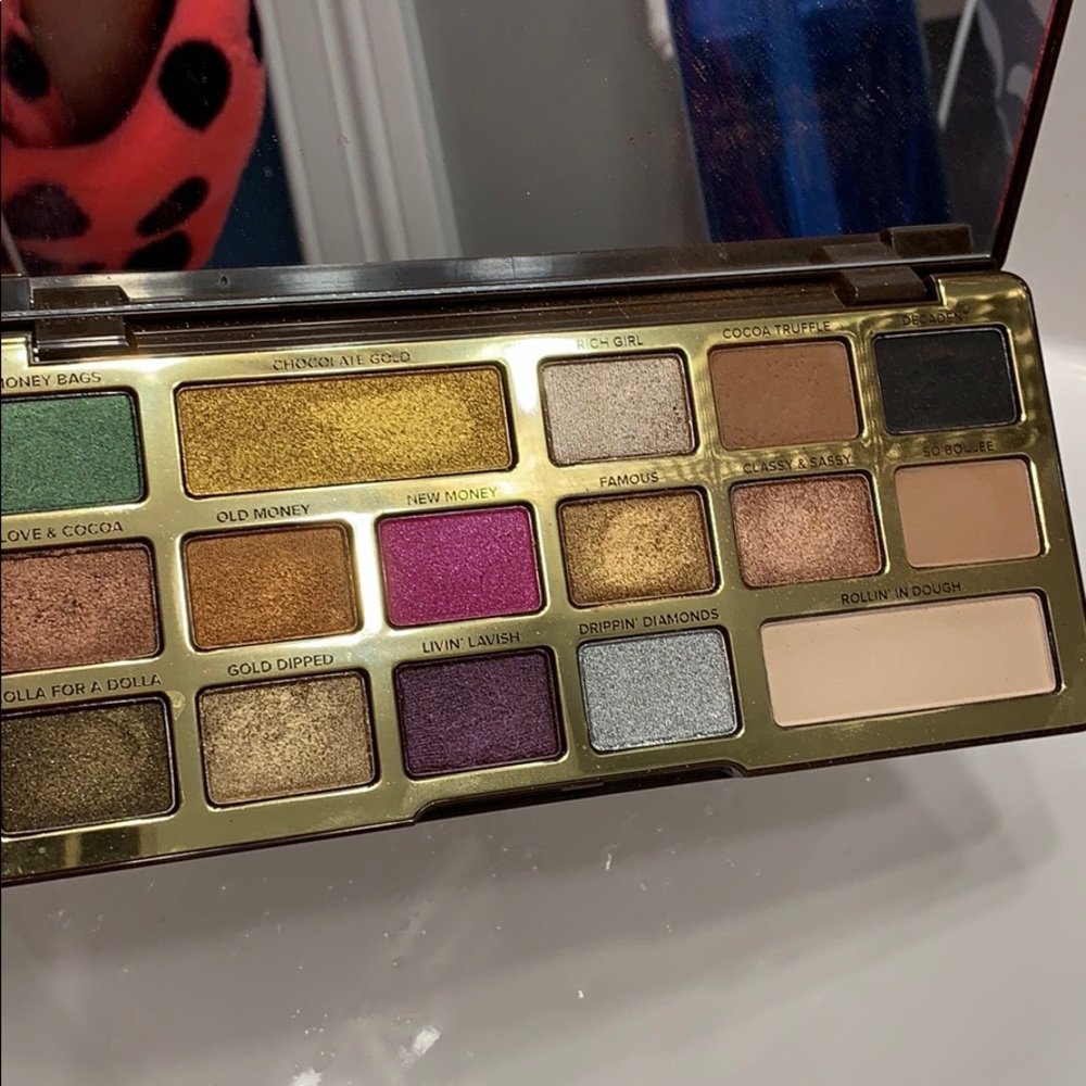 Too faced chocolate gold pallet